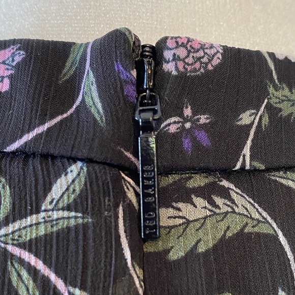 Ted Baker London Women's Dark Floral Mini Dress Small Sheer Ballon Sleeve - Picture 9 of 17